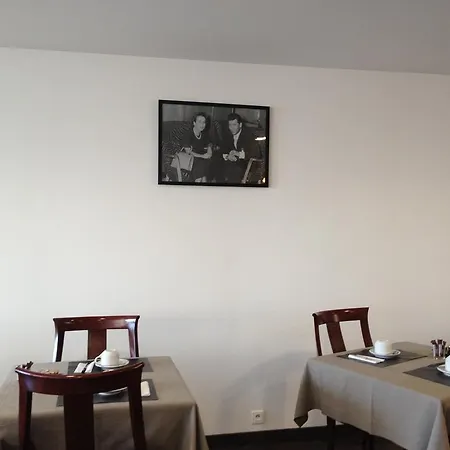 Imperial 3*